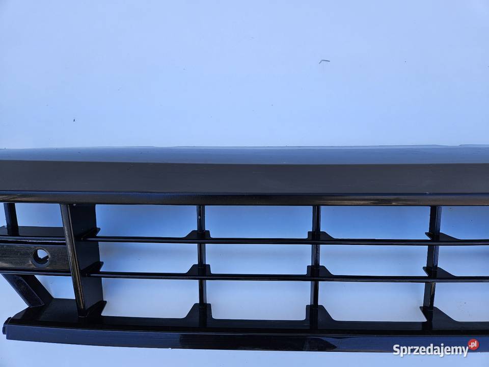 VOLVO XC60 II 2 LIFT RDESIGN KRATKA ŚRODKOWA