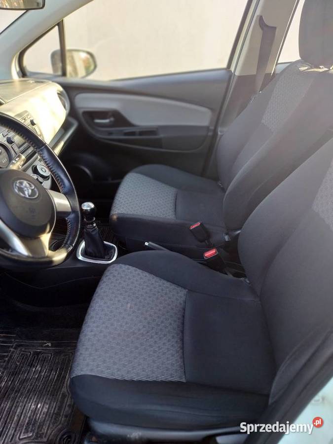 Sprzedam TOYOTA YARIS 133 Active światła do jazdy dziennej Wieruszew sprzedam