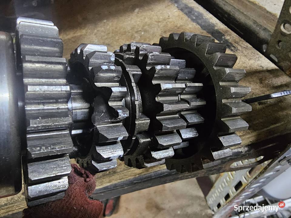 Suzuki DR 600 650 skrzynia biegów wałek wałki