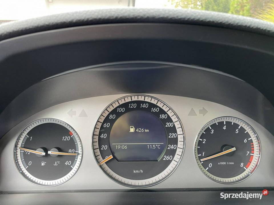 Mercedes C 180 zadbana 100 oryginalny przebieg światła do jazdy dziennej Poznań