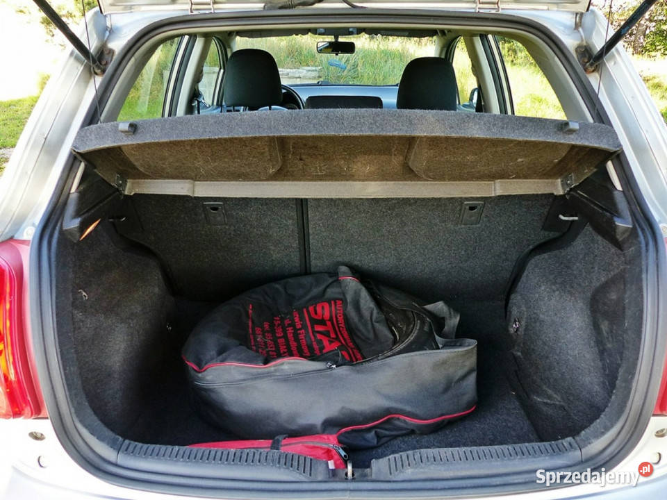 Toyota Auris 14 VVTI Sol GAZLPGClimatronicPełna złoty Piła sprzedam