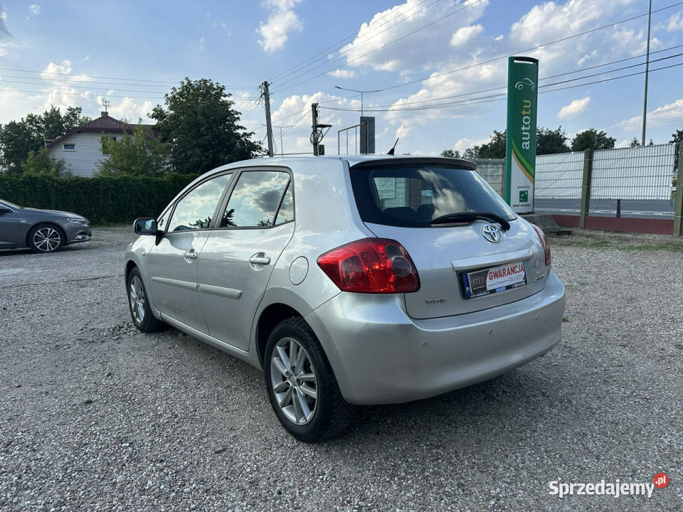 Toyota Auris 16 124 GAZ LPGAutomatyczna Warszawa sprzedam