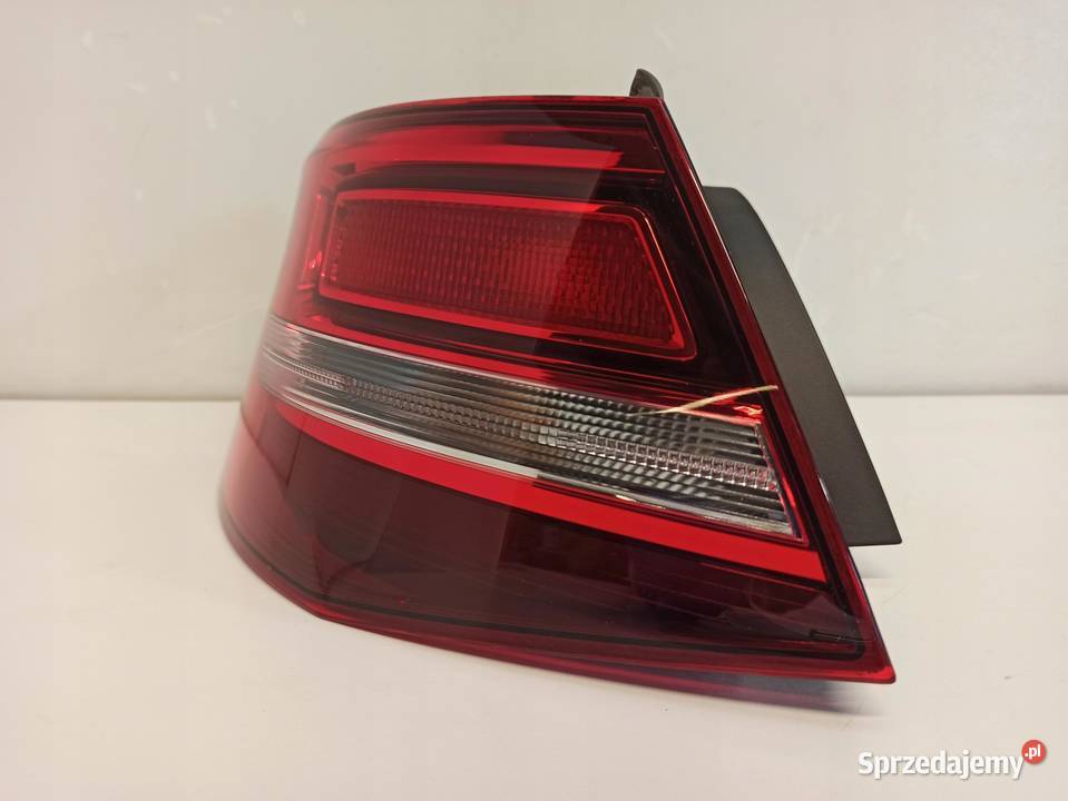 AUDI A3 8V HATCHBACK LAMPA LEWY TYŁ 8V3945069 osobowe dolnośląskie