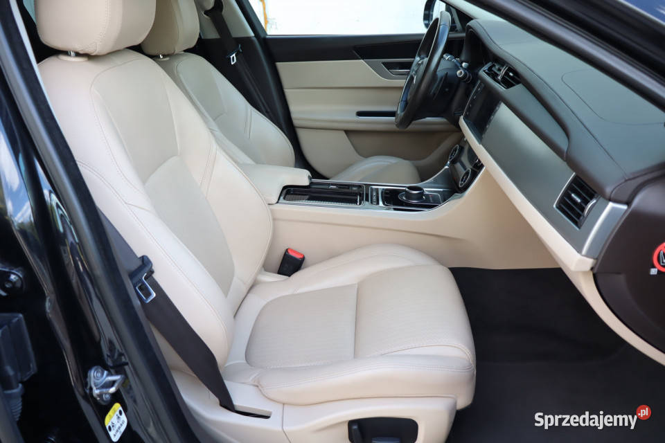 Jaguar XF 20d Zabrze