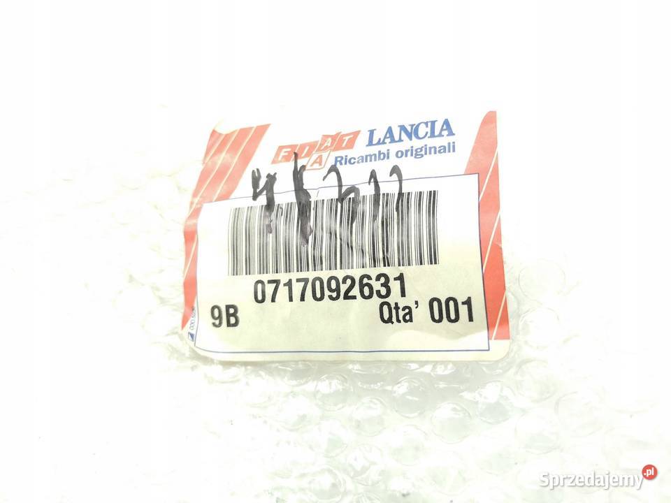 OSŁONA PLASTIK KLAPY LEWY TYŁ FIAT BRAVA 9598 osobowe sprzedam