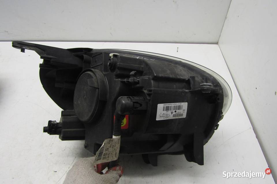 LAMPA PRZEDNIA LEWY PRZÓD XENON FIAT 500X osobowe sprzedam