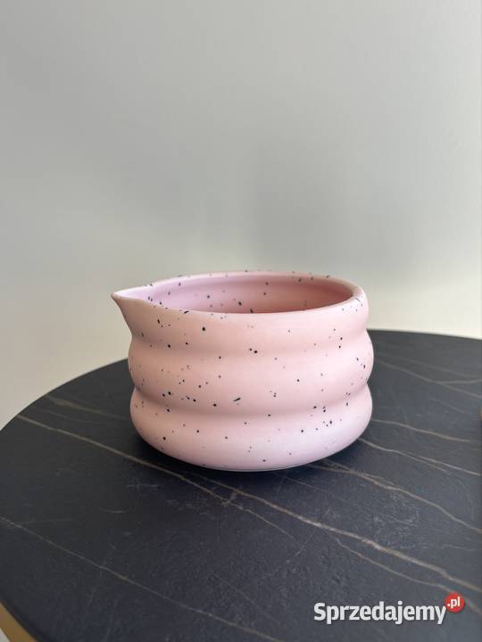 Różowy zestaw matcha nakrapiany 4 elementy na Gdańsk