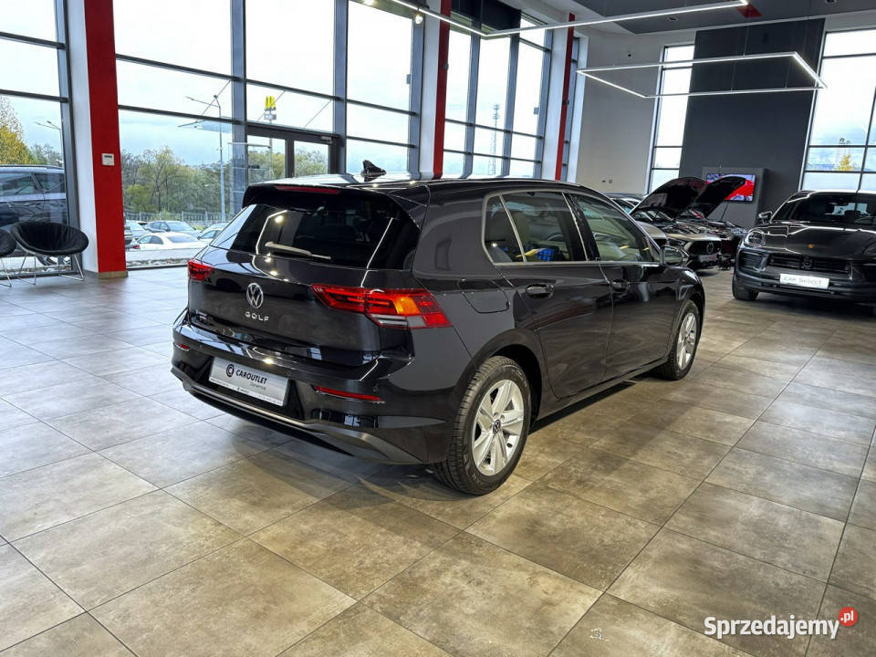 Volkswagen Golf Life 10TSI 110 M6 2022 r salon I Myślenice sprzedam