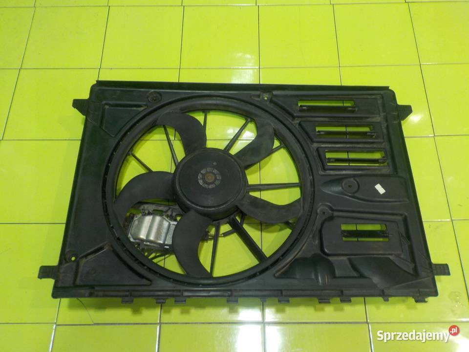 VOLVO V40 II 16 B AUT 13r wentylator chlodnicy osobowe Suków