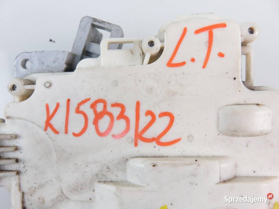 ZAMEK LEWY TYLNY SEAT EXEO 3R2 8E0839015AA