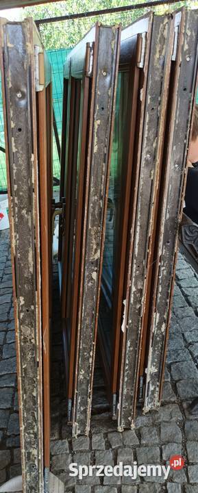 Sprzedam okna kolor jasny dąb