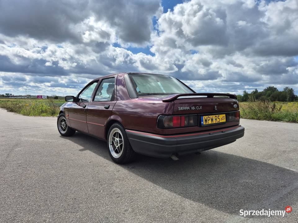 Ford sierra 16 1990 r pięknie zachowana i mazowieckie Zgorzała sprzedam