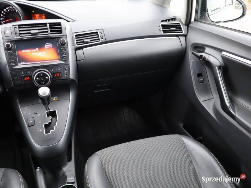 Toyota Verso 18 Valvematic relingi dachowe Piaseczno