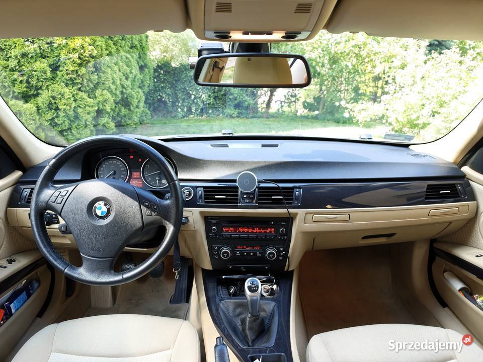 BMW 325i z niewielkim przebiegiem benzyna Katowice