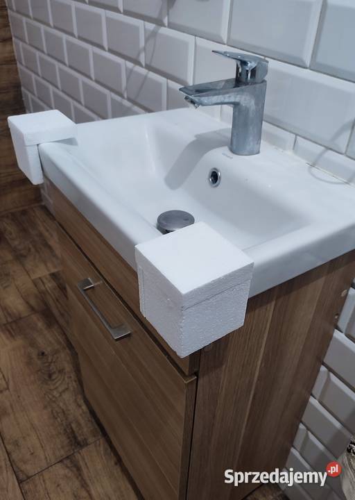 NAROŻNIK OCHRONNY STYROPIANOWY EPS 100 9 9 9 Magazynowanie
