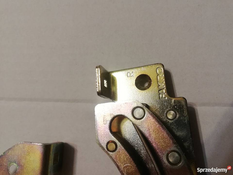 Zawiasy do okna dachowego FAKRO okno dachowe Metalowe Nowy Sącz