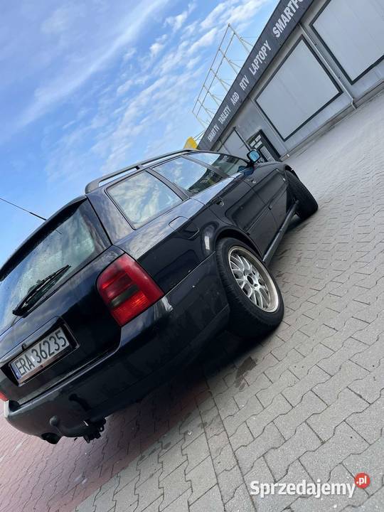 Audi A4 b5 18 benzyna LPG łódzkie