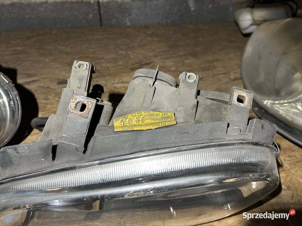 Lampa prawy lewy przód Vw golf IV oryginał Kęty