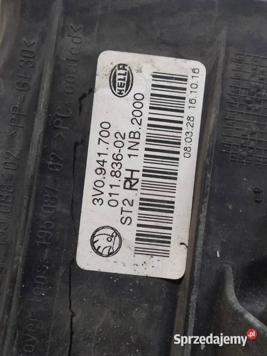 HALOGEN PRAWY PRZÓD 3V0941700 Skoda Superb III świętokrzyskie