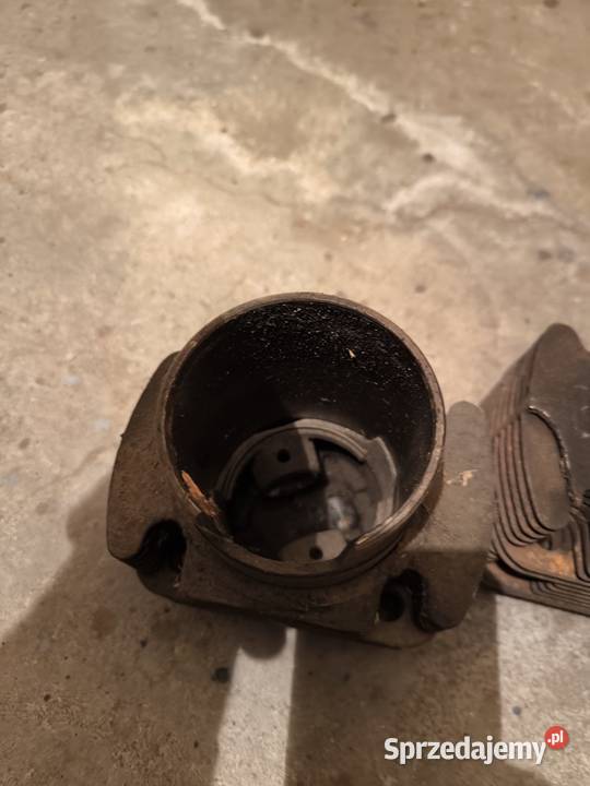 Cylindry z tlokami fiat 126p dwie sztuki osobowe