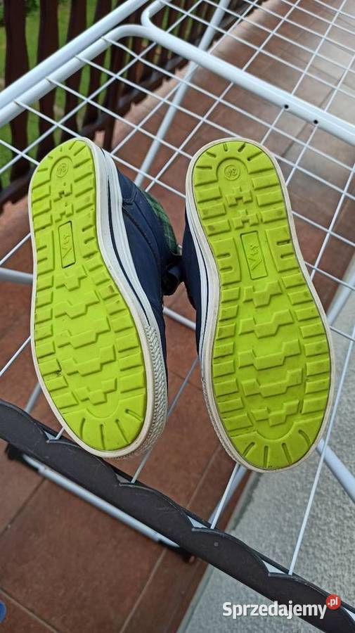 Buty jesiennozimowe z ociepleniem w środku Czernichów