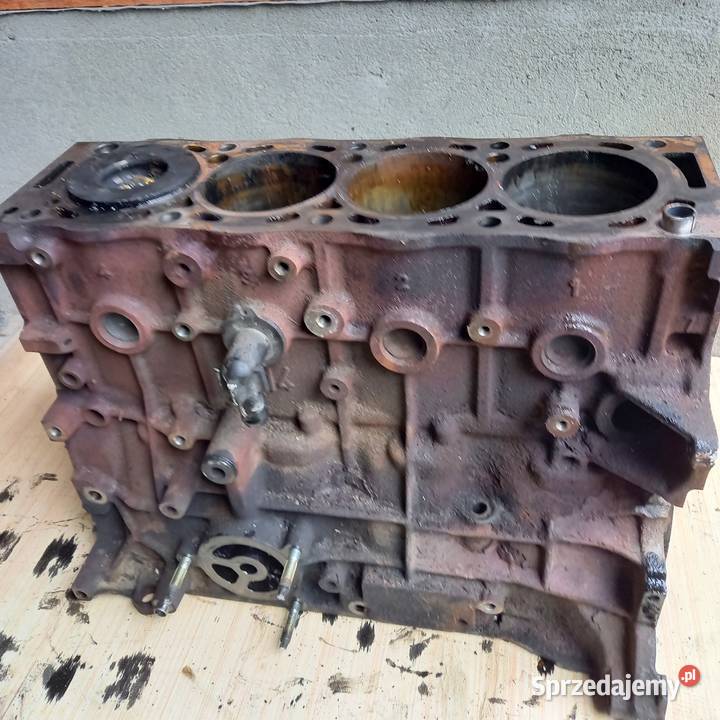BLOK SILNIKA PEUGEOT 307 407 20 HDI 136 RHR