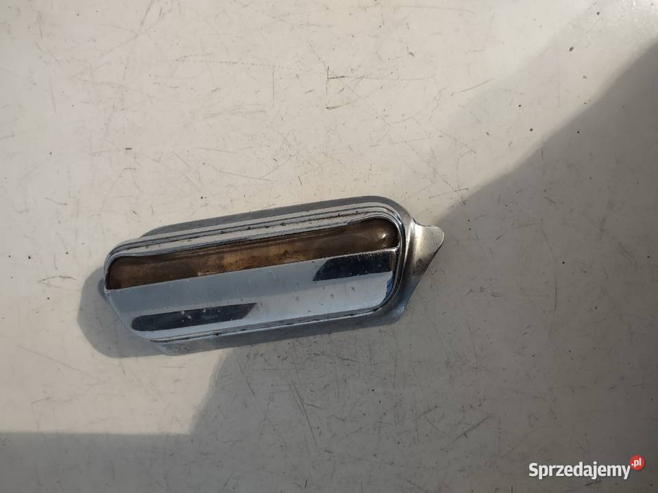 FIAT 125P LAMPA TABLICY REJESTRACII Z OSŁONĄ