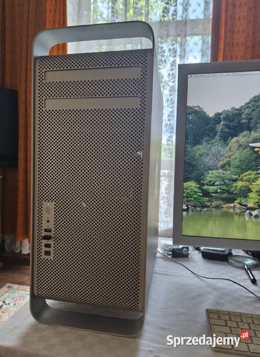 Komputer Mac PRO z 32 cale ekranem Warszawa