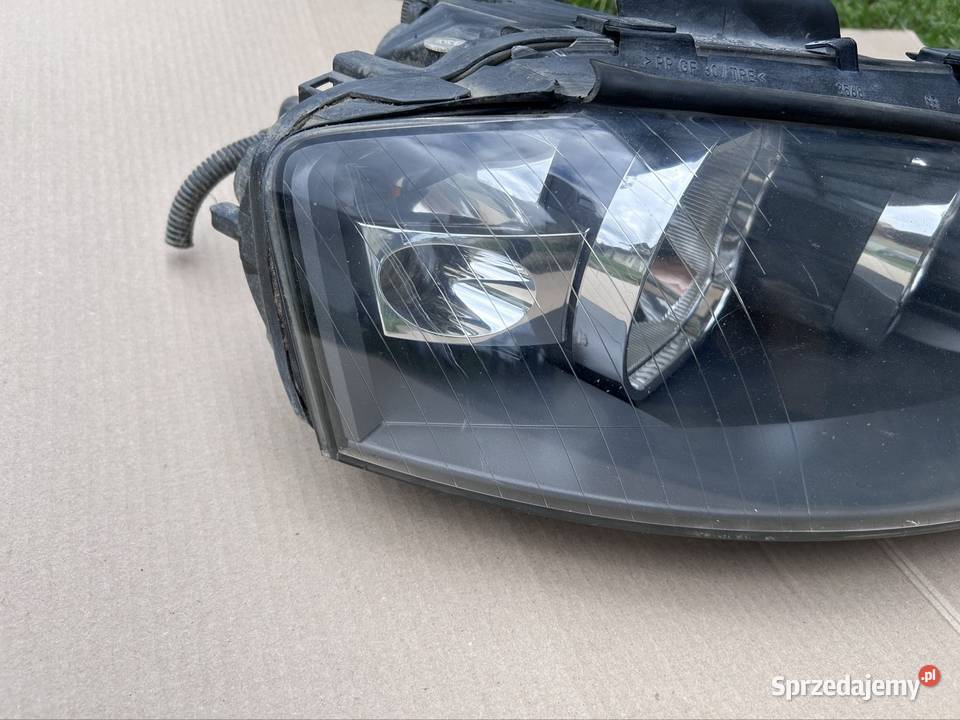 Lampa prawy przód Audi a3 8p 8P0941004K Grudziądz