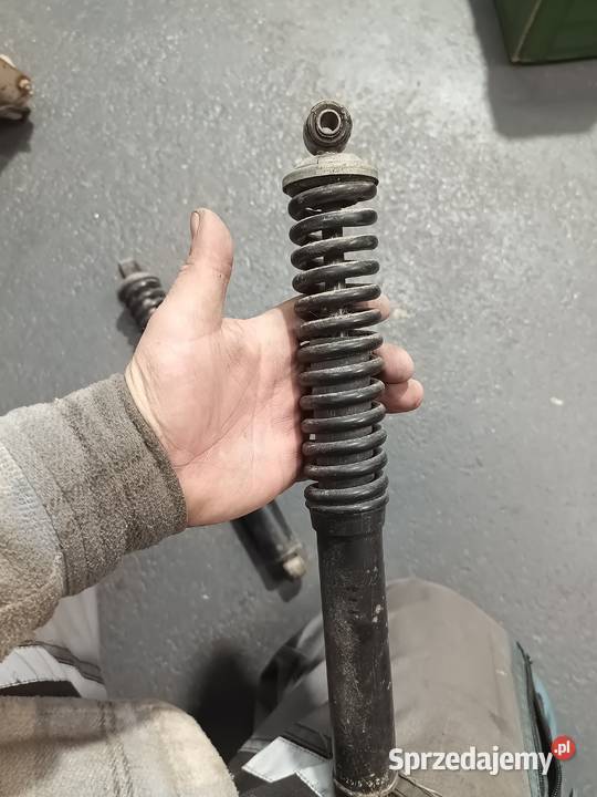 Amortyzator amortyzatory tył tylnie oryginał DDR łódzkie Zduńska Wola