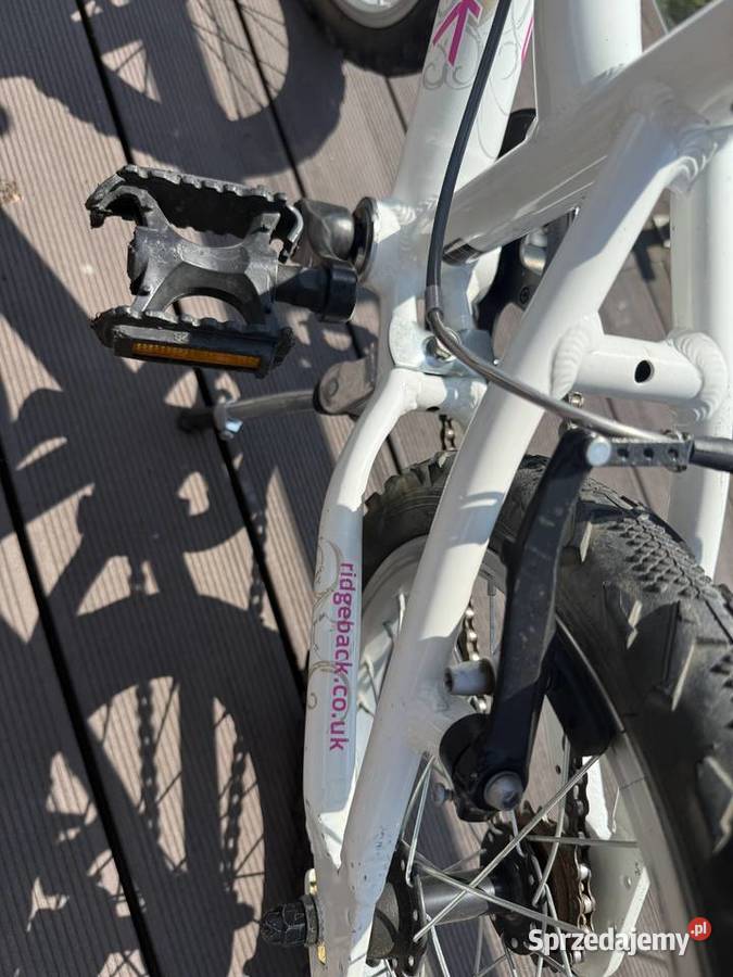 Biały rower dziecięcy aluminiowy lekki