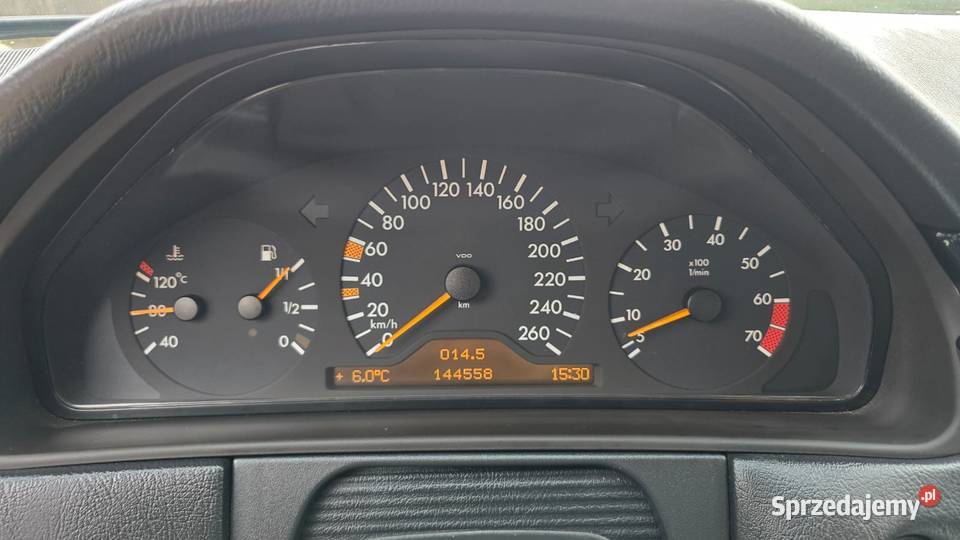 Mercedes Benz E 320 4Matic stan kolekcjonerski Babimost