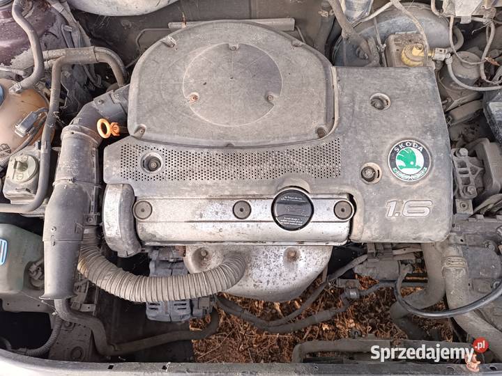 Skoda Octavia 16 AEE silnik 15 remoncie czarne 1600cm3 mazowieckie Celestynów