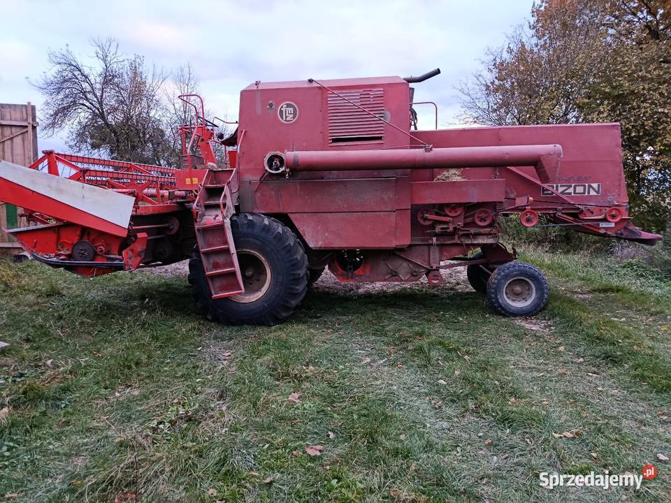 Kombajn zbożowy bizon Z056 Żuków Pierwszy