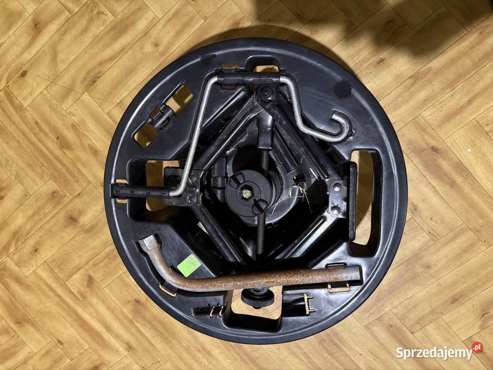 Zestaw narzędziowy w kolorze Fiat stilo kombi osobowe Mszana