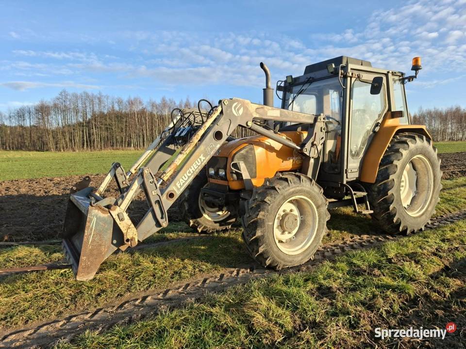 Ciągnik rolniczy renault Ciągniki Dąbrowa Tarnowska