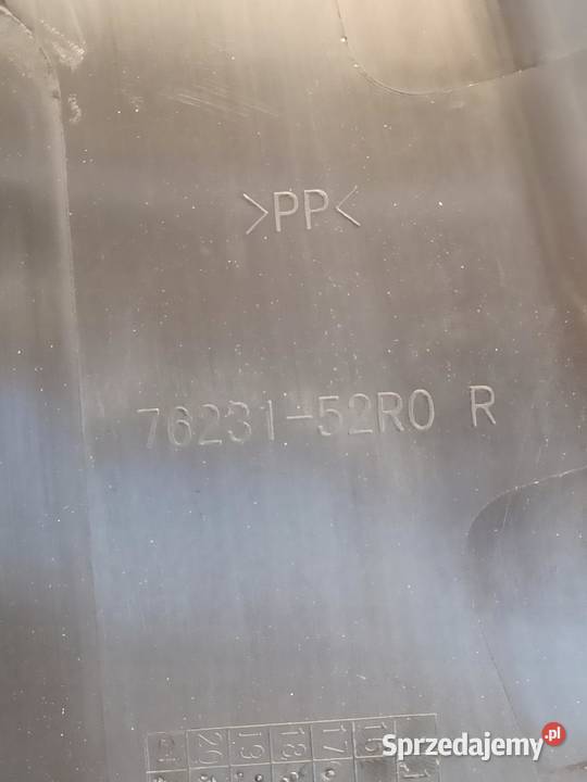 SUZUKI SWIFT MK8 OSŁONA SŁUPKA PRAWA 7623152R0