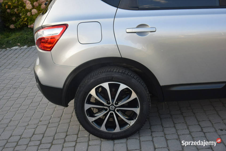 Nissan Qashqai 20B Navi Kamera Panorama Hak 155 lakier metallic Majdan Sieniawski sprzedam
