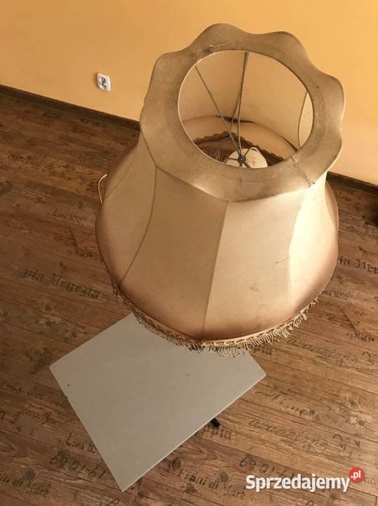 Lampa gazetnik z lampą podłogową ZZM Domgos