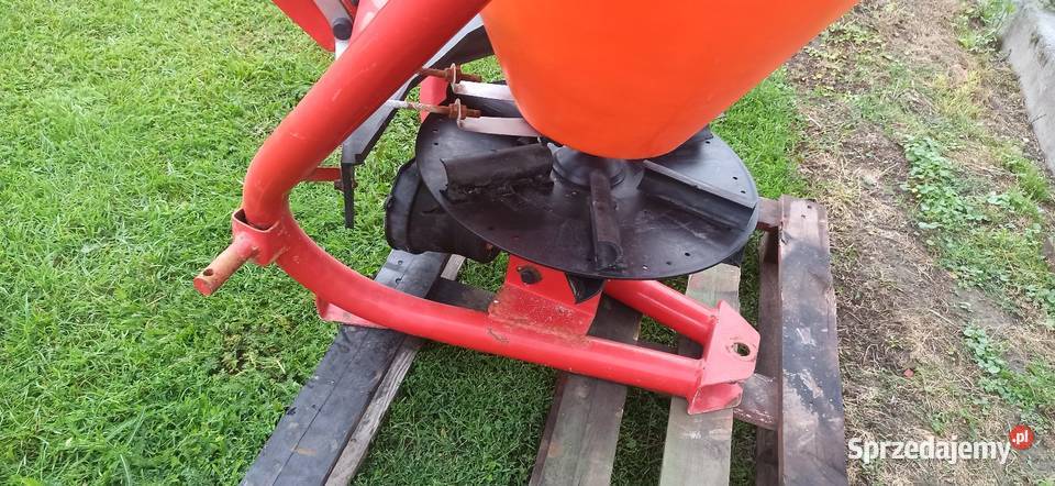 Rozsiewacz do nawozów lejek nieuszkodzony podkarpackie Przeworsk