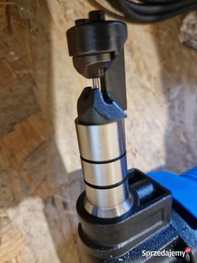 NOŻYCE ELEKTRYCZNE DO CIĘCIA BLACHY FALISTEJ Głogowa