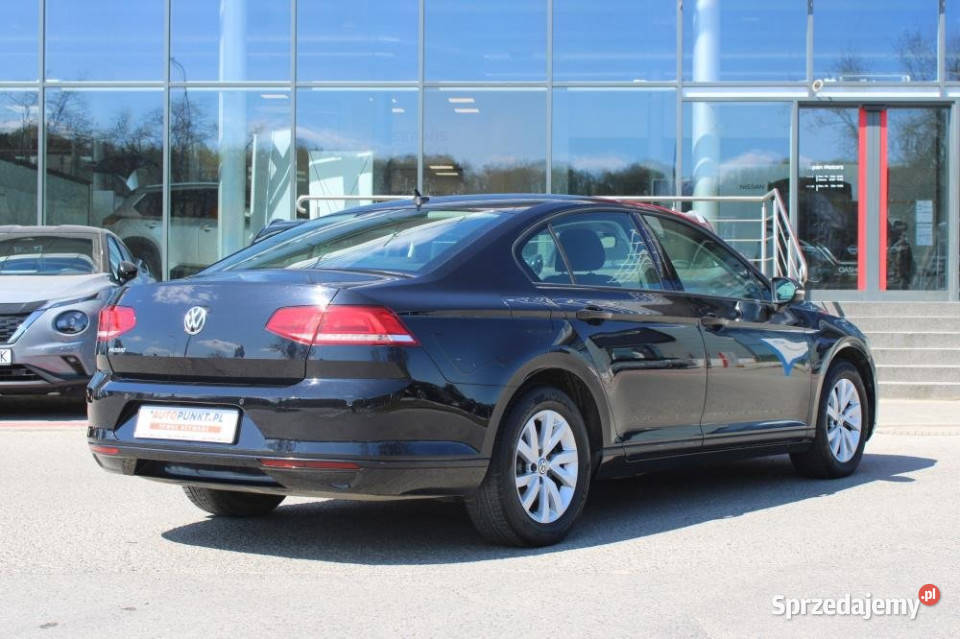 Volkswagen Passat 2018r Navi Czujniki PT 125KM Kraków