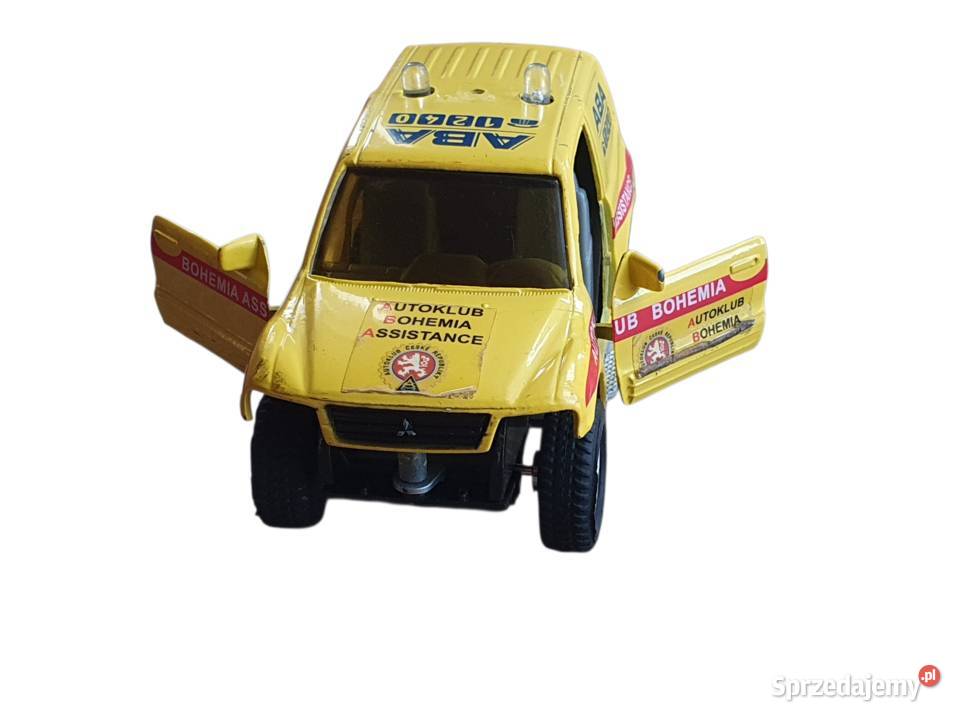 Stara zabawka model samochodu Mitsubishi Pajero Cieszyn