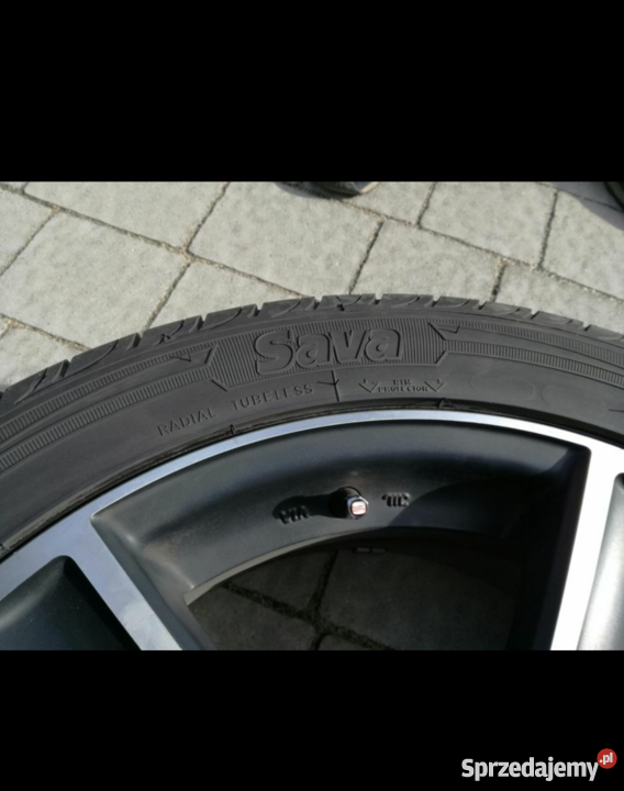 Alufelgi DXS 17 z oponami Sava 225x45