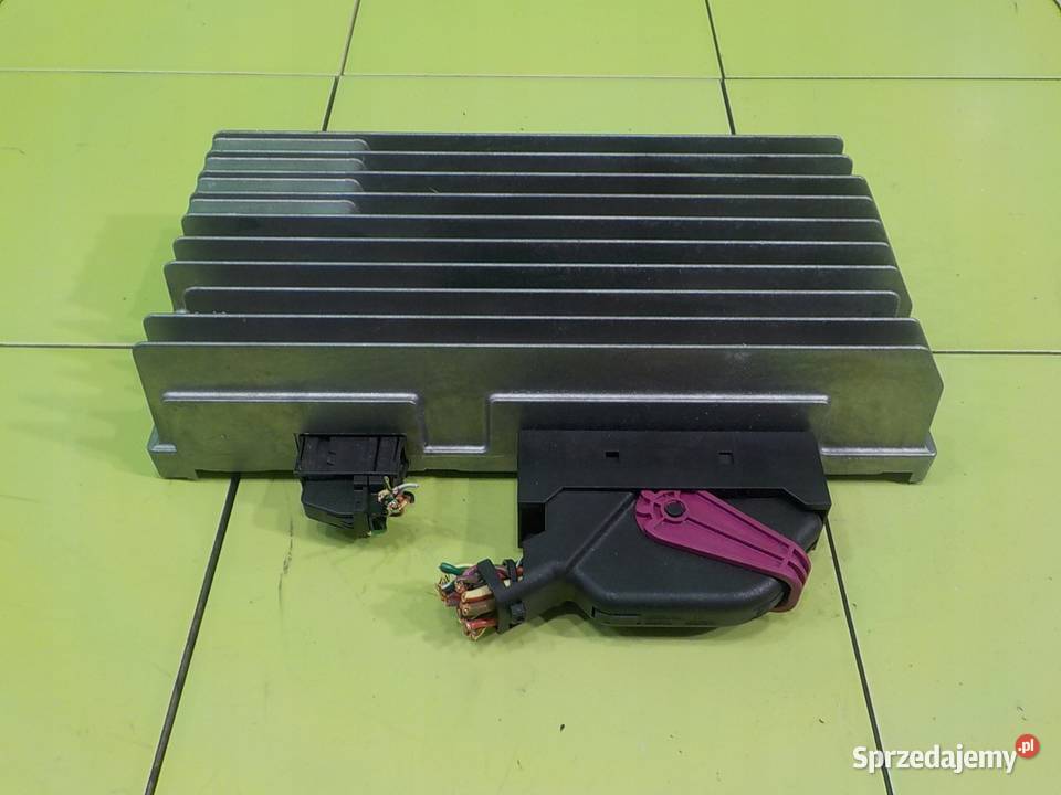 AUDI A5 8T 09r COUPE 2D wzmacniacz 8T0035223AJ osobowe