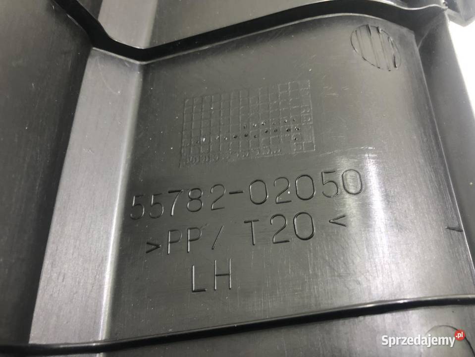 PODSZYBIE LEWE TOYOTA COROLLA E12 5578202050