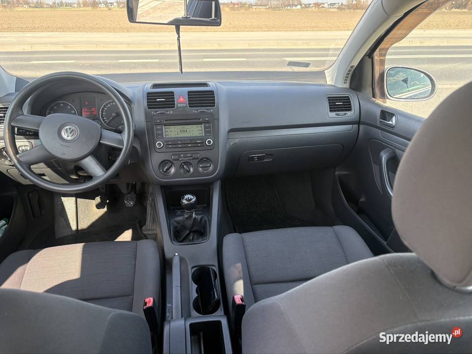 Piękny GOLF V 14fsi centralny zamek