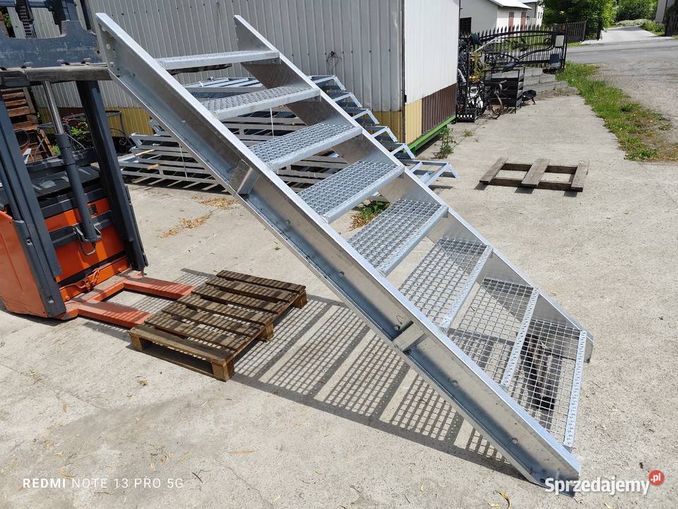Schody metalowe wema wejście na 169 loft lubelskie Elżbieta