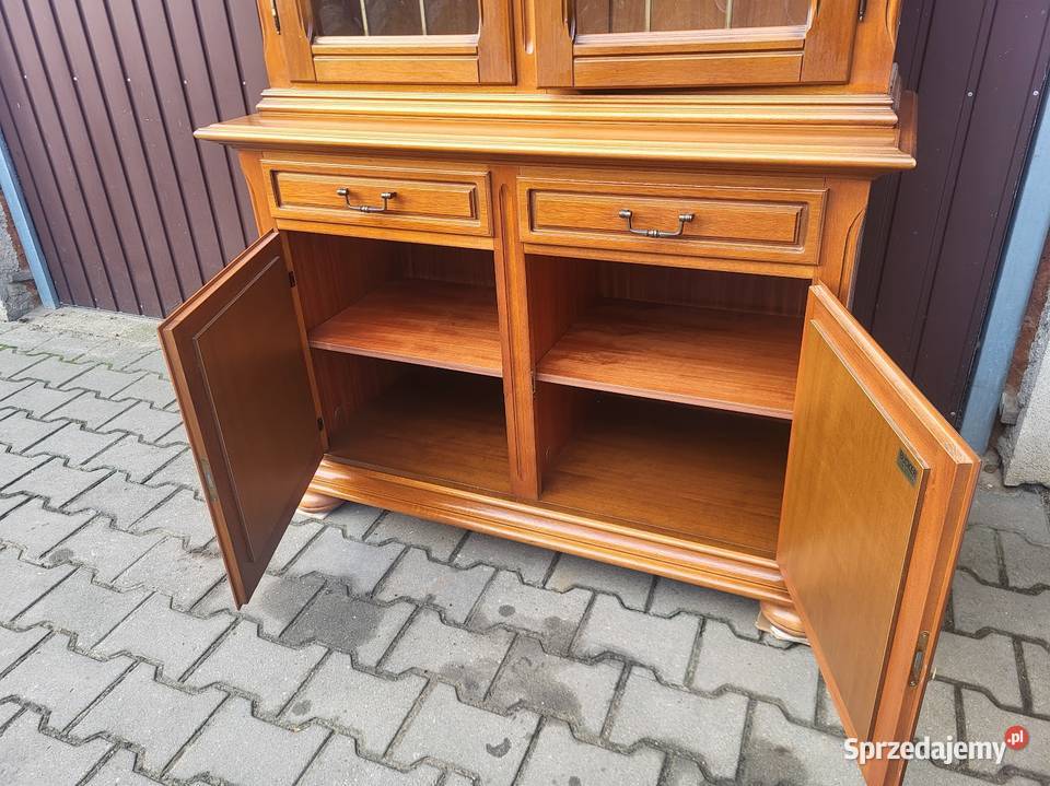 ładna witryna biblioteka orzechowa z szufladami Sypniewo