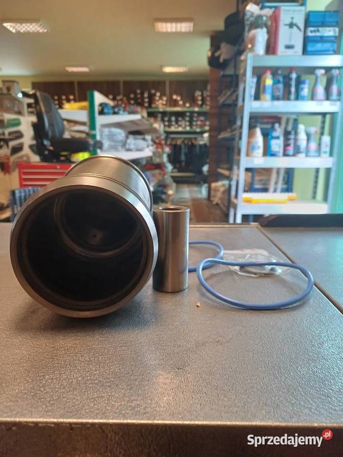 Zestaw naprawczy silnika tuleja fi 95 mm tłok Sieradz